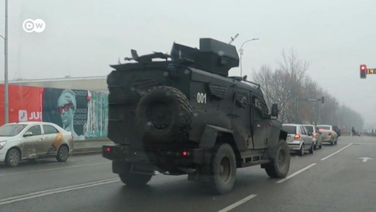 В Алма-Ате - стрельба, нехватка продовольствия...