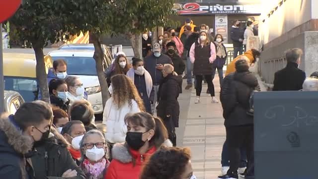 Cribados masivos en media España para controlar la sexta ola