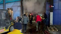 Sultanbeyli'de kağıt helva deposu 2 saat arayla 2 kere yandı
