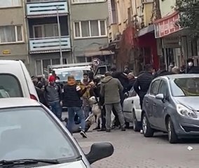 Kavgada kalabalığın üzerine beslediği pitbullu saldı! 3 kişinin yaralandığı olay kamerada
