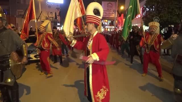 Osmaniye'de fener alayı düzenlendi