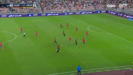 Descargar video: الاتحاد يواصل صدارته ويهزم الفيحاء بهدفين دون مقابل.. صدى الملاعب يستعرض أبرز محطات المباراة