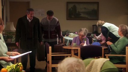 Derek Saison 2 - Trailer (EN)