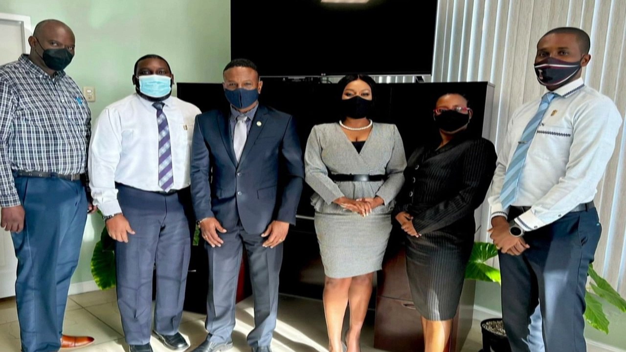 THA EDUCATION SECRETARY MEETS WITH TTUTA