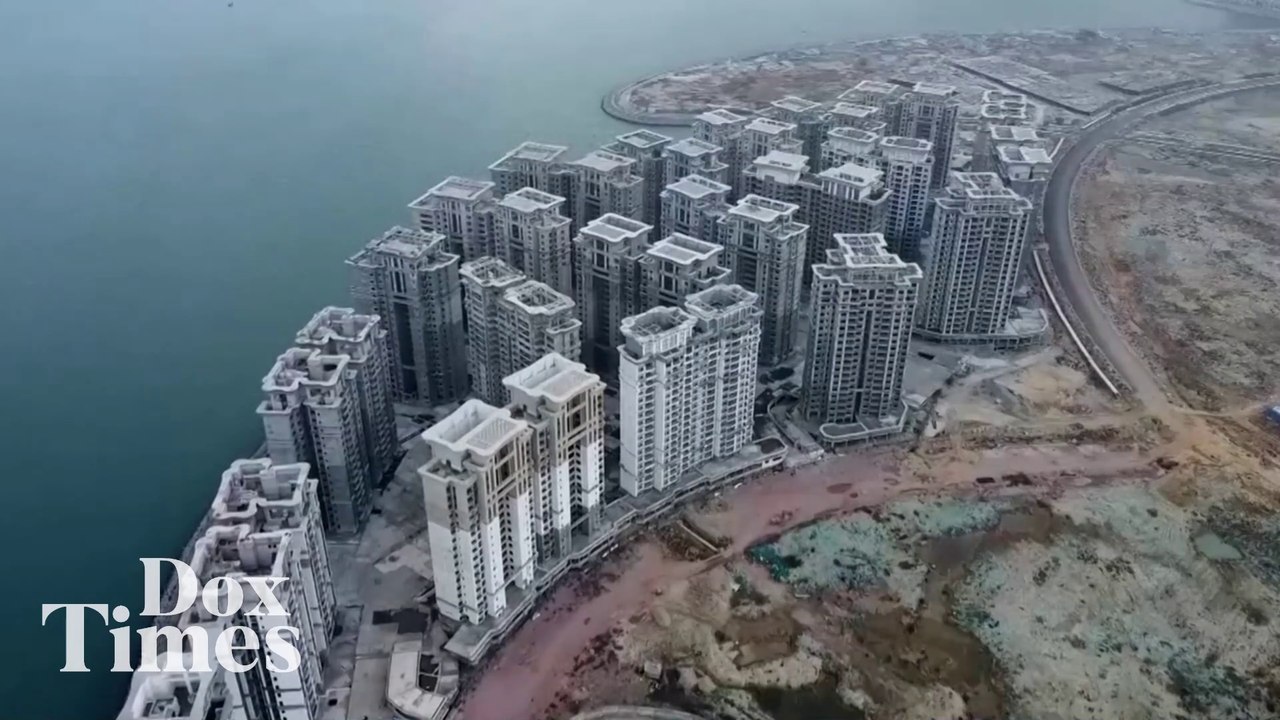 Rekaman Drone Memperlihatkan Menara Hainan Evergrande Sebelum Dihancurkan