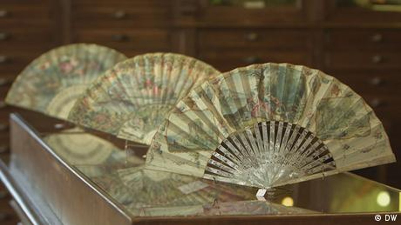 Die letzte traditionelle Fächermacherin von Paris