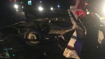 Otobüs ile kamyonet çarpıştı: 2 ölü, 19 yaralı