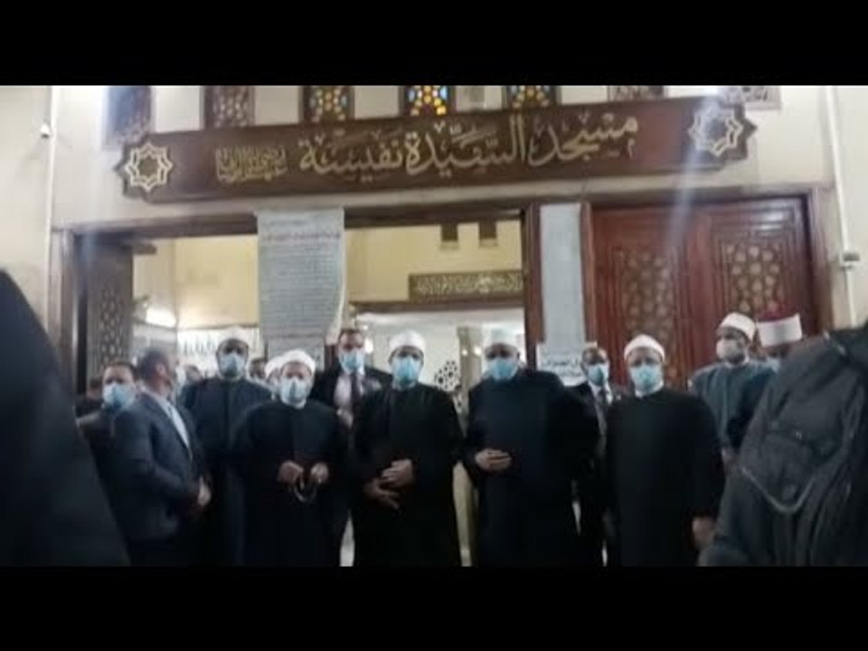 وزير الأوقاف والمفتي ومحافظ القاهرة يؤدون صلاة الغائب على ضحايا قطاري سوهاج