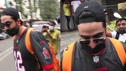 Aly Goni को मीडिया यू घेरा तो जल्दी जल्दी ये बोलकर निकले वो; Watch video | FilmiBeat