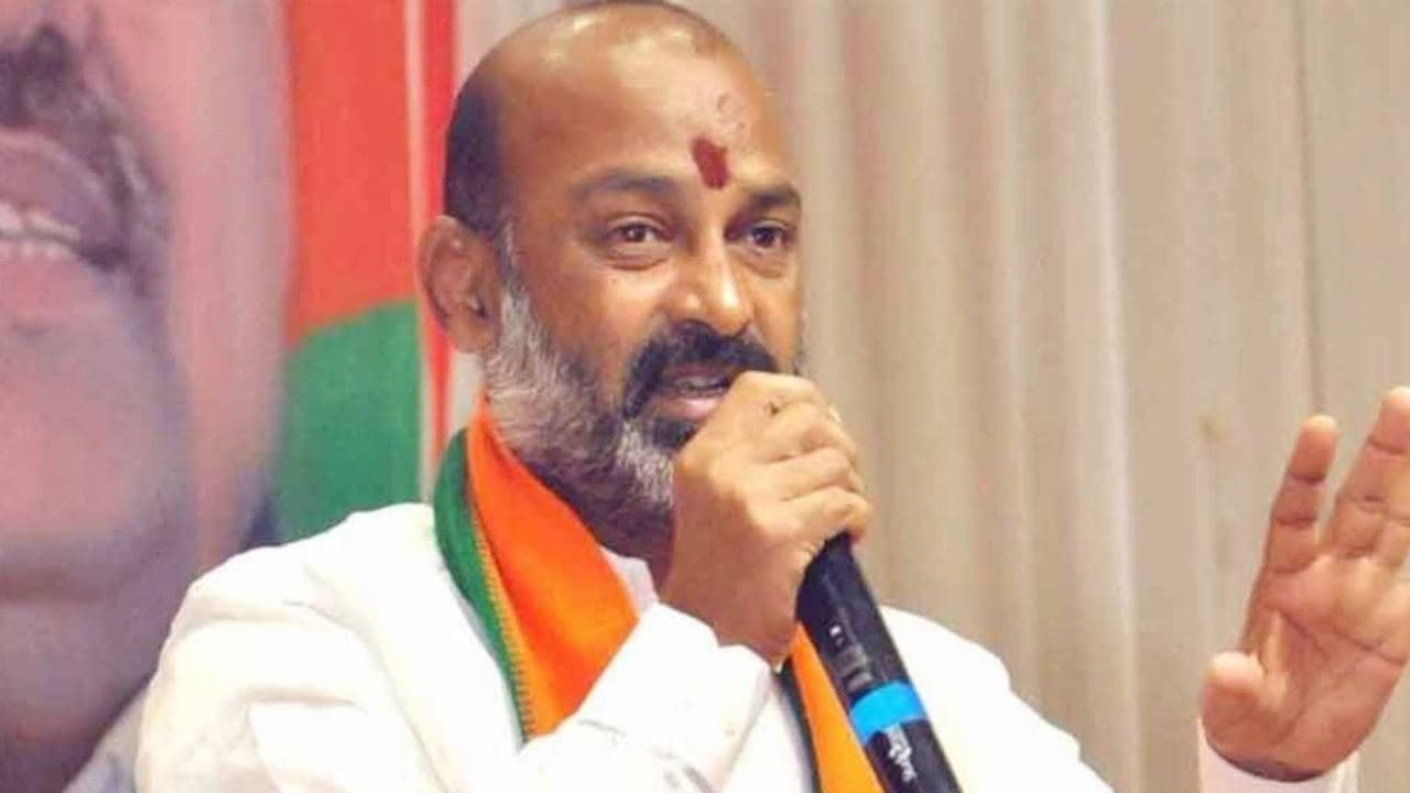 BJP Is Not Biryani That KCR Can Easily Eat | Big Wigs Warns CM | Oneindia Telugu