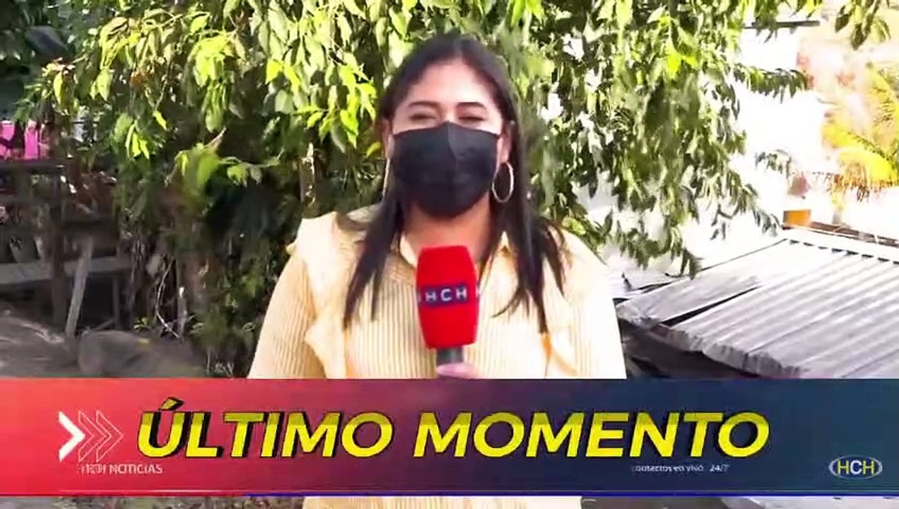 ¡Casi es tragedia! Carro “endemoniado” por poco mata una familia en col. Santa Teresita