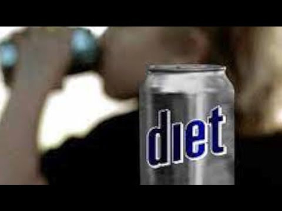 استشاري مناعة  المياه الغازية الدايت تسبب شلل العصب السابع