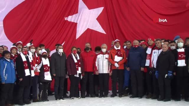 Son dakika haberi... 'Sarıkamış şehitleri' anısına yapılan kardan heykeller törenle açıldı