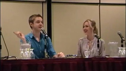 Bitten Saison 1 - Laura Vandervoort talks about her role in Bitten at Comic Con Toronto (EN)