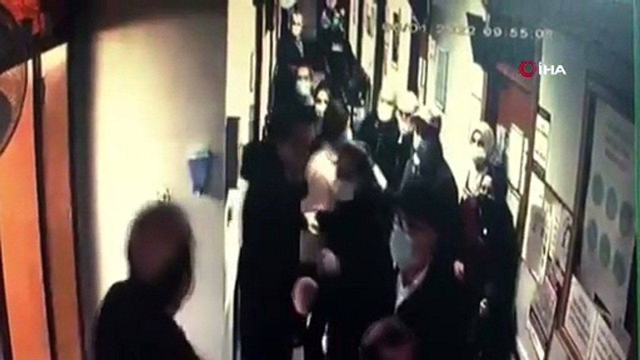 Karı koca çift kendilerine rapor vermeyen doktoru darp ettiler