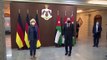شاهد: العاهل الأردني يلتقي وزيرة الدفاع الألمانية في عمان