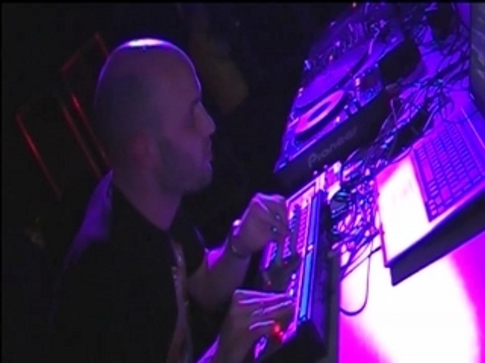 Krazy Baldhead@ 4sans