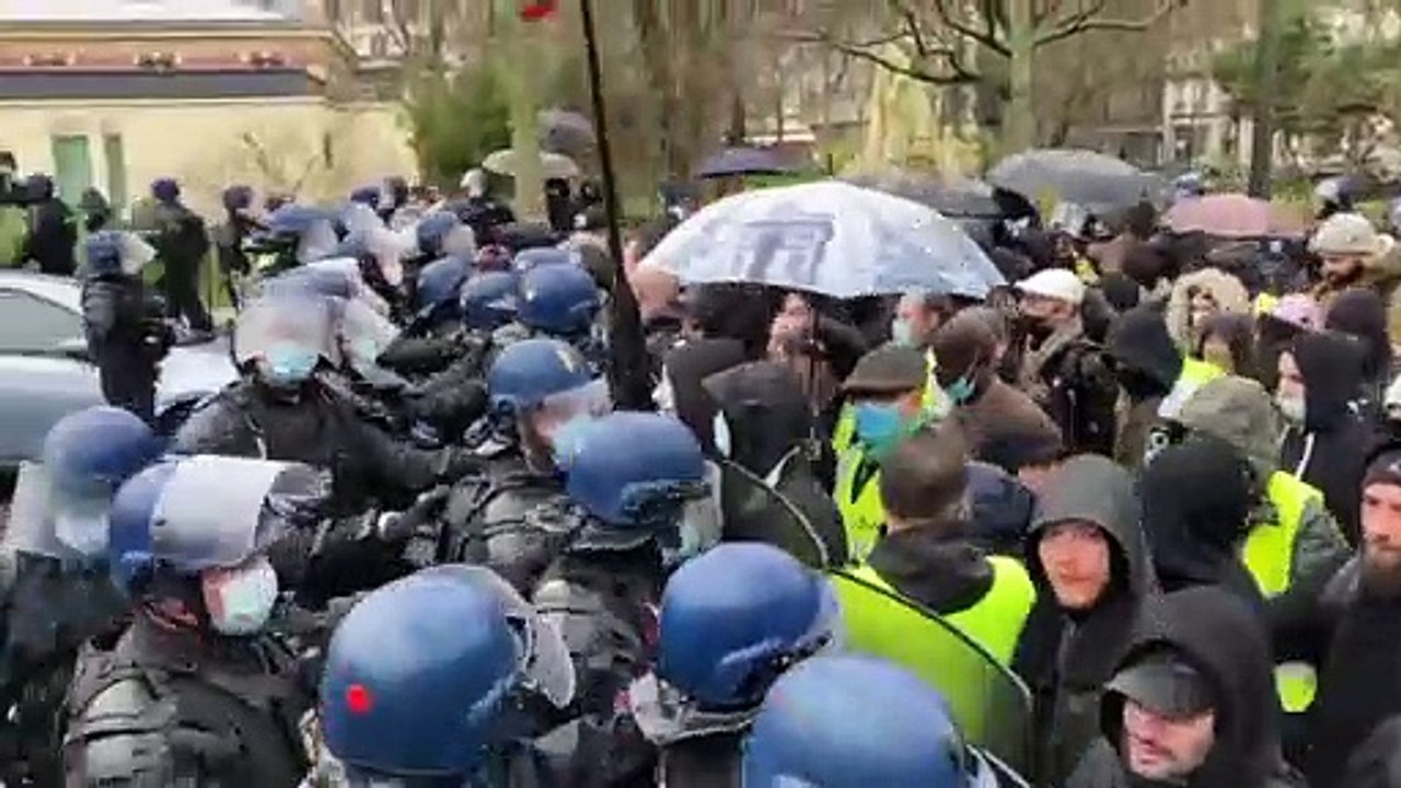 El "voy a fastidiar a los no vacunados" de Macron dispara las marchas contra el pase de vacunación