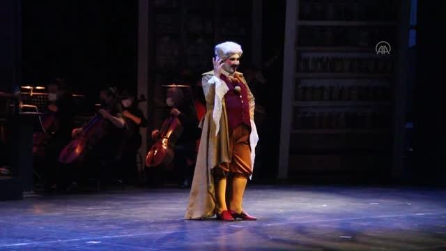 Antalya Devlet Opera ve Balesi Sevil Berberi ni sahneledi