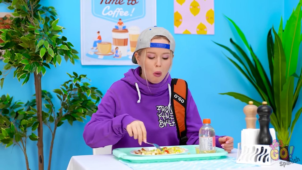 11 TIPOS DE ESTUDIANTES EN EL ALMUERZO ESCOLAR || Regreso a la escuela por 123 GO!