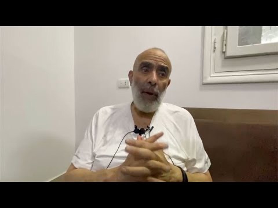 أشرف السعد بعد عودته  مصر بقت خيال..  ونفسي أشتغل في التأمين الإجباري