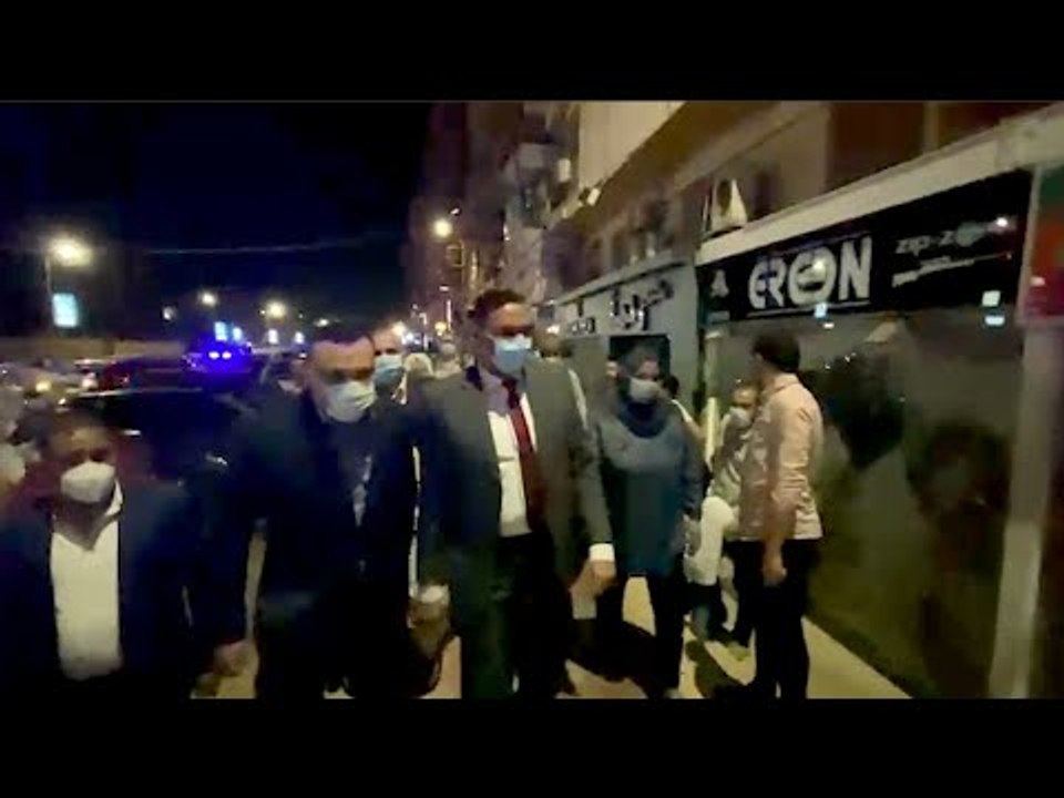 محافظ الدقهلية يقود حملة على المحلات في الساعات الأولى لتطبيق الغلق
