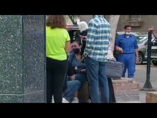 انهيار شقيقة سمير غانم أمام مستشفى الصفا