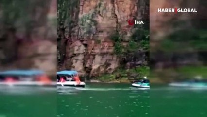 Brezilya'da turistlerin gezdiği teknelerin üzerine kaya düştü