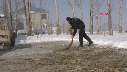 YÜKSEKOVA'DA BESİCİLERİN 'KURT' MESAİSİ