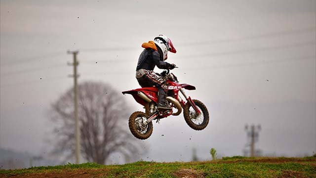 6 yaşında iki kez Türkiye şampiyonu oldu, gözünü Avrupa ve dünya şampiyonluklarına dikti