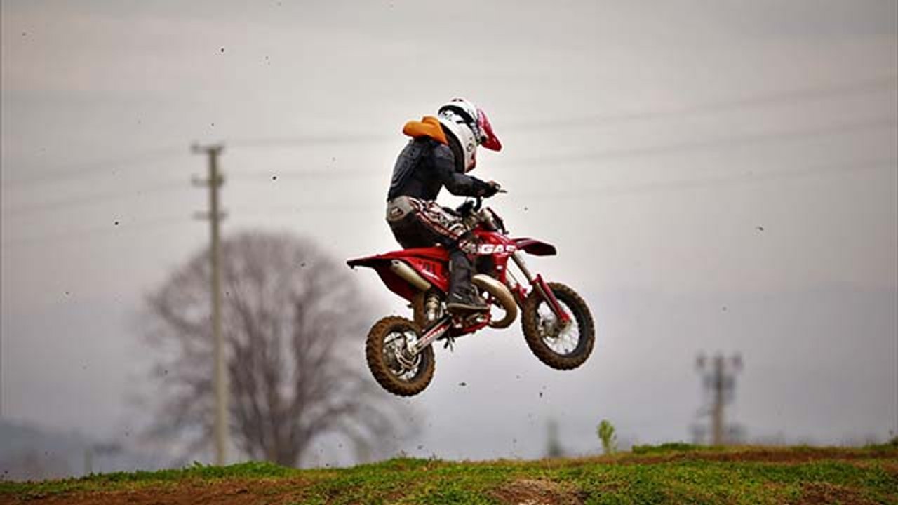 6 yaşında iki kez Türkiye şampiyonu oldu, gözünü Avrupa ve dünya şampiyonluklarına dikti