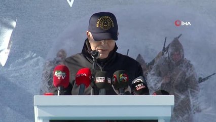 Bakan Akar: "12 terörist öldürüldü, bu sayı artacak"