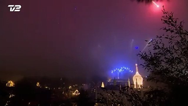 Tivoli siger tak for 2021 med ekstraordinært fyrværkerishow i København | TV2 Danmark