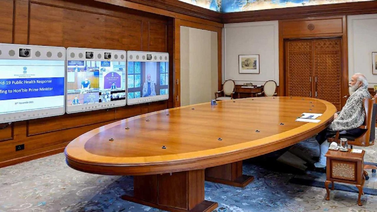 PM Modi holds review meeting over Covid situati...