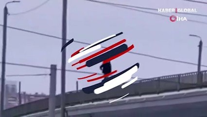 Görenler şaşkına döndü! Köprünün korkuluklarında ölümle dans etti