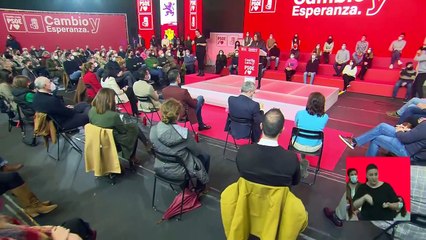 Una senadora del PSOE, ante Pedro Sánchez: "La despoblación no se combate con macrogranjas"