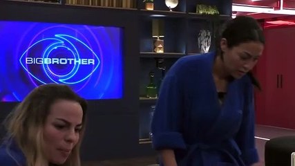 Kitty zeurt over medebewoners - 9 januari 2022.