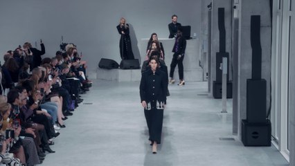 Chanel Métiers d’art 2021–2 show
