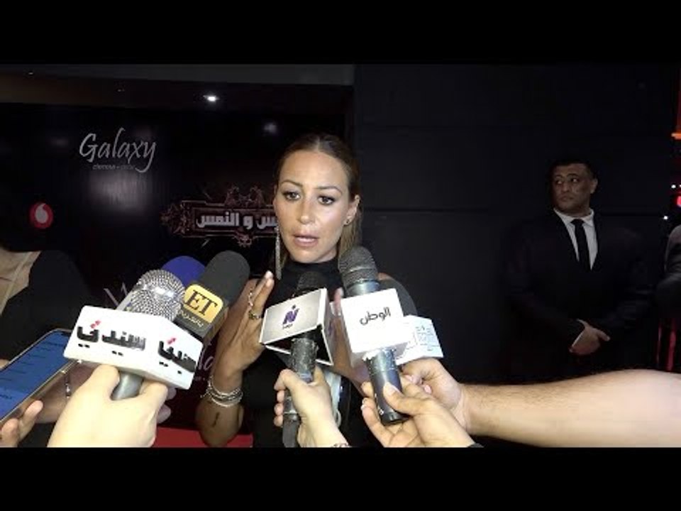 ‎⁨منة شلبي تكشف عن رأيها في تبني طفل من دار أيتام بعد نجاح مسلسل ليه لأ⁩