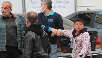 Kimisi vurdu, kimisi ‘Çocuğa vurulur mu’ diyerek tepki gösterdi