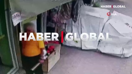 Adana'da eşine şiddet uygulayan kocaya linç girişimi anbean kamerada