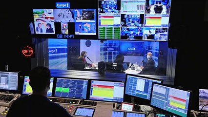 Vaccin : «la liberté, c'est pas l'irresponsabilité», estime Claude Malhuret