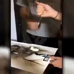 Lise öğrencilerinden Atatürk posterine saldırı!