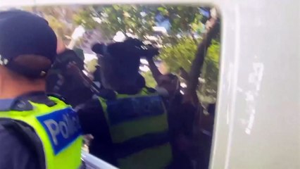 Hatálytalanította az ausztrál bíróság Djokovic kiutasítását, a teniszező szabadon távozhatott