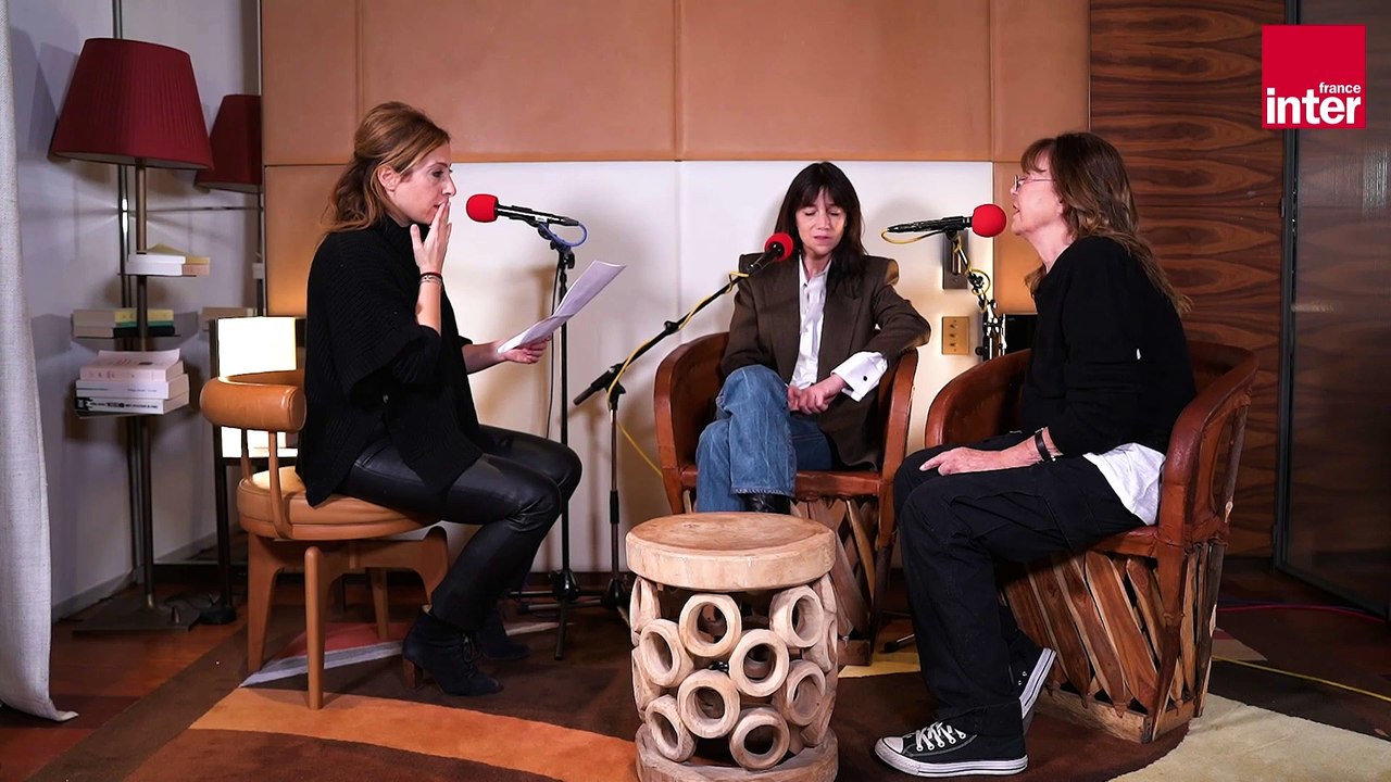 Charlotte Gainsbourg - Jane Birkin : "Je n'ai jamais osé la prendre en photo, cela m'intimide"