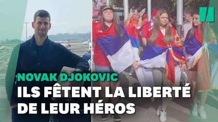 Les fans de Djokovic dansent dans la rue pour fêter sa libération par la justice australienne