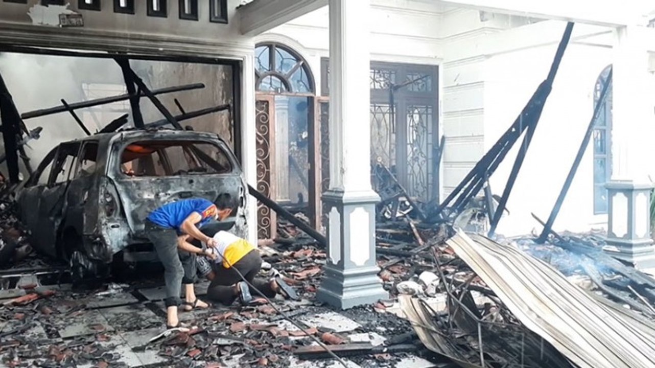 Mobil Meledak di Garasi, Rumah Mewah di Aceh Ludes Terbakar