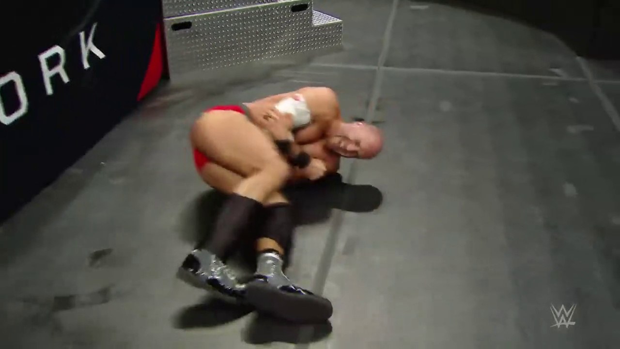 FULL MATCH - Roman Reigns vs. Cesaro: Raw