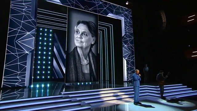 Andreas Odbjerg - I Morgen Er Der Også En Dag | De Største Øjeblikke 2021 | TV2 Play @ TV2 Danmark