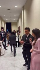 المشاركون فى منتدى شباب العالم يغنون بيلا تشاو خلف الكواليس